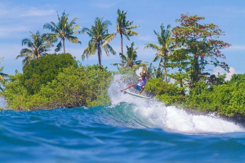 surfing in bali extrevity